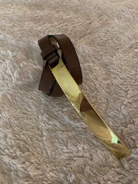 BRAVE 1992 WOMENS BELT 30 --BRASS TONE   AND LEATHER